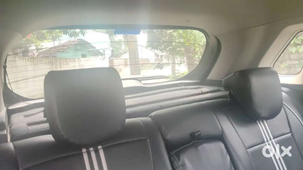 2016 Maruti Suzuki Brezza Zdi+ Dual Tone