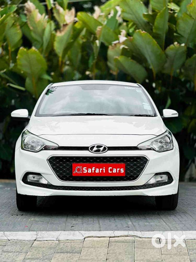 Hyundai I20 Petrol Asta Option, 2015, Petrol