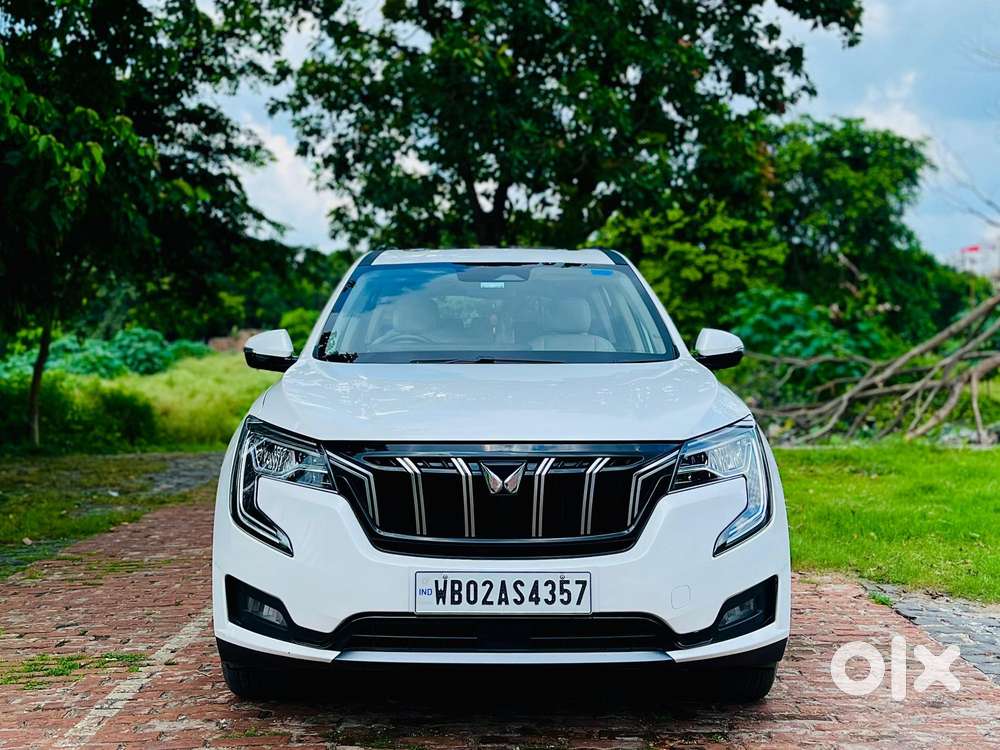 Mahindra Xuv700 2.0 Ax 7 Petrol Mt Str, 2022, Petrol