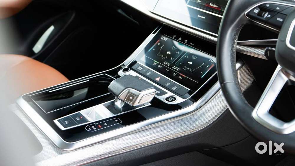 Audi Q8 3.0 Celebration Edition, 2022, Petrol