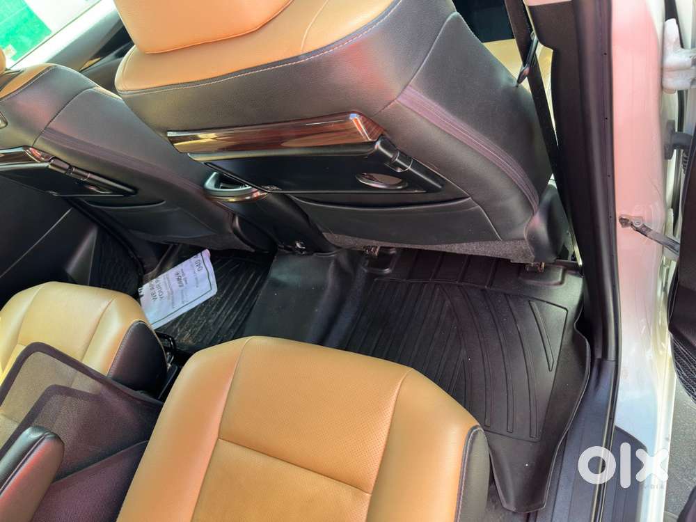 Toyota Innova Crysta Diesel 2021