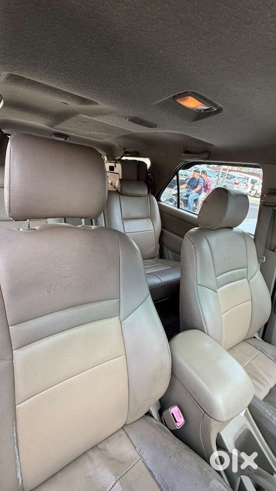 Good Condition Original Seat Covers Alloy Wheels New Battery