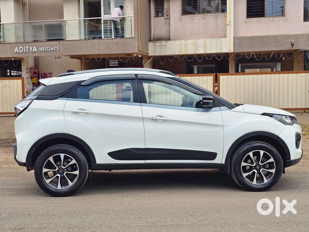 Tata Nexon Amt Xza Plus, 2020, Petrol