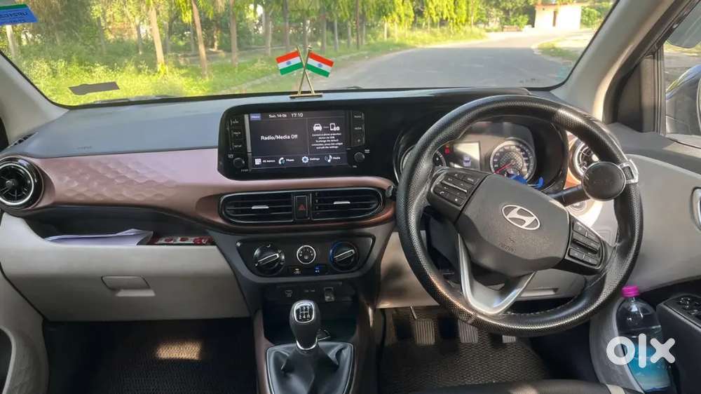 Selling My Hyundai Aura Cng 2023 Model Car