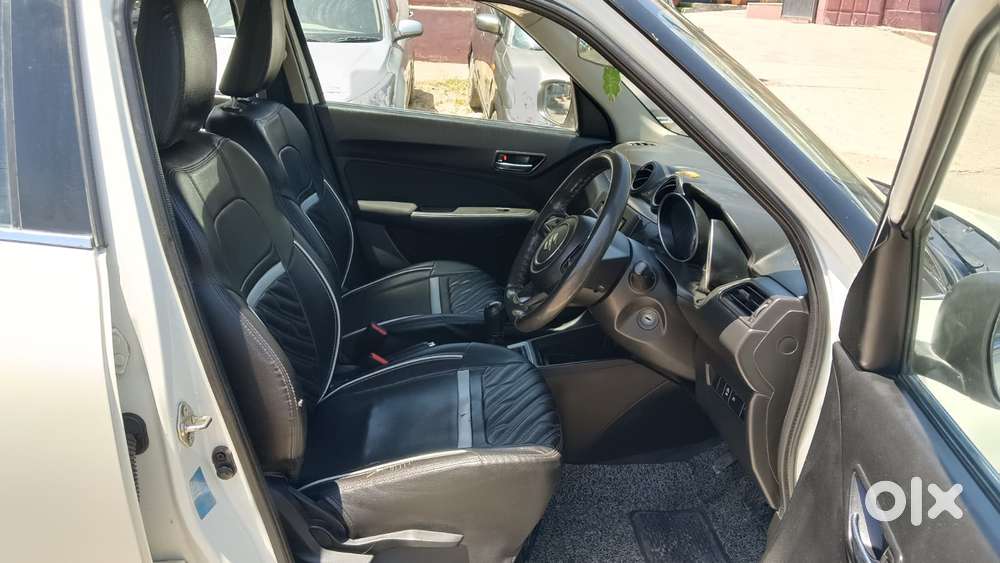 Maruti Suzuki Swift Vxi Optional, 2022, Petrol