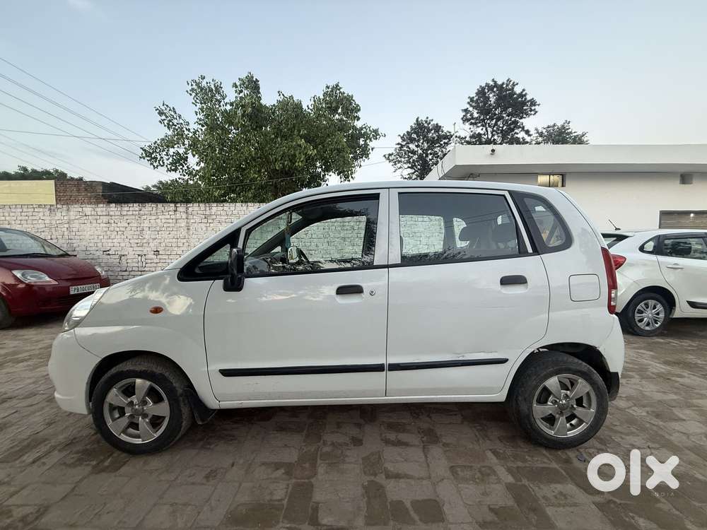 Maruti Suzuki Zen Estilo Lxi Bs Iv, 2011, Petrol