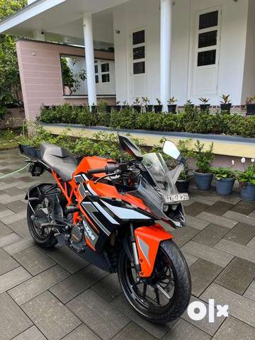 Ktm rc 200 on sale new colour 2020