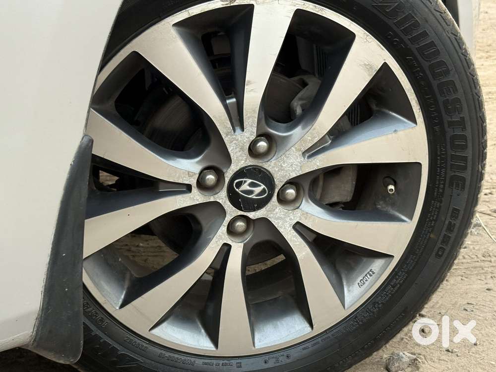 Hyundai Verna 1.6 Sx (o) Vtvt, 2015, Petrol