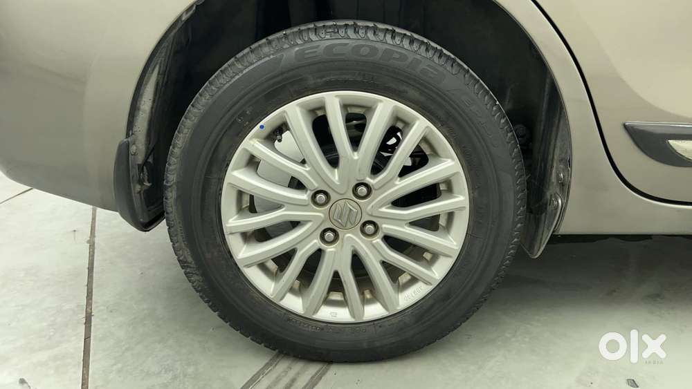Maruti Suzuki Dzire 1.2 Zxi Amt, 2019, Petrol