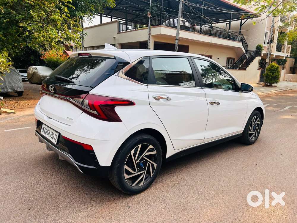 Hyundai I20 Asta (o) 1.2 Mt, 2023, Petrol