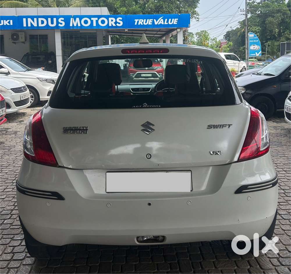 Maruti Suzuki Swift Vxi Optional, 2016, Petrol