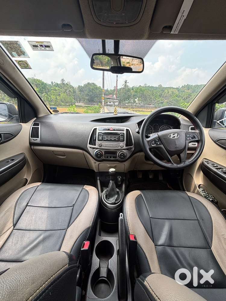 Hyundai I20 Sportz Petrol 2012