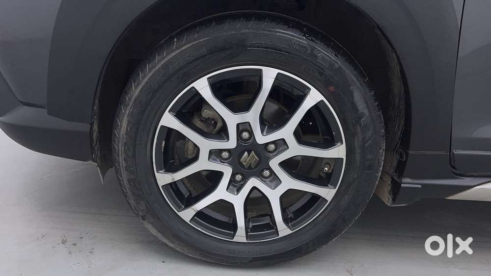 Maruti Suzuki Xl6 1.5 Alpha Plus At, 2022, Petrol