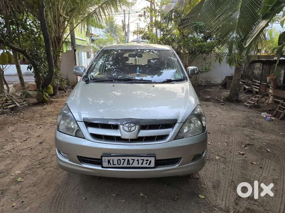 Toyota Innova 2005 Diesel 180000 Km Driven