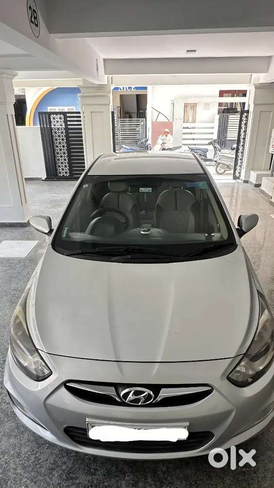 Hyundai Verna 2011
