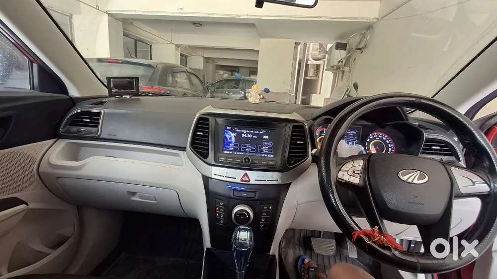 2021 Mahindra Xuv300 W6 1.5 Diesel Amt  Red Rage