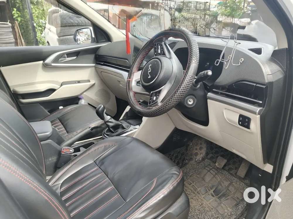 Kia Carens Prestige 2023