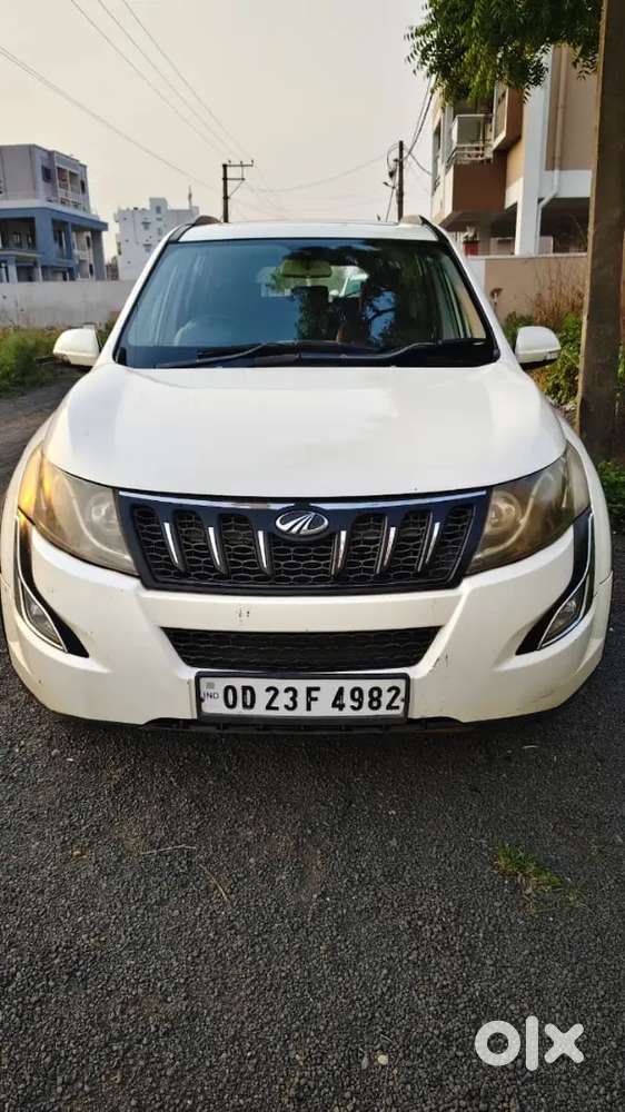 Xuv 500 , W9, New Tyres, Company Service Record