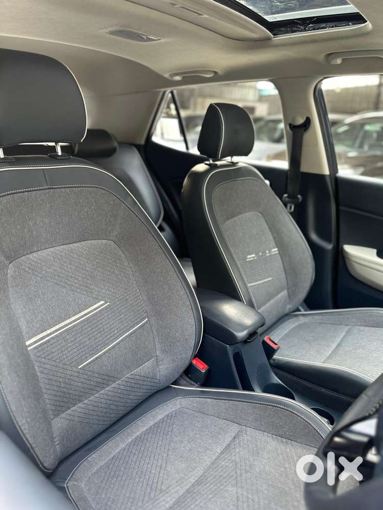 Hyundai Venue Sx Dual Tone, 2019, Petrol