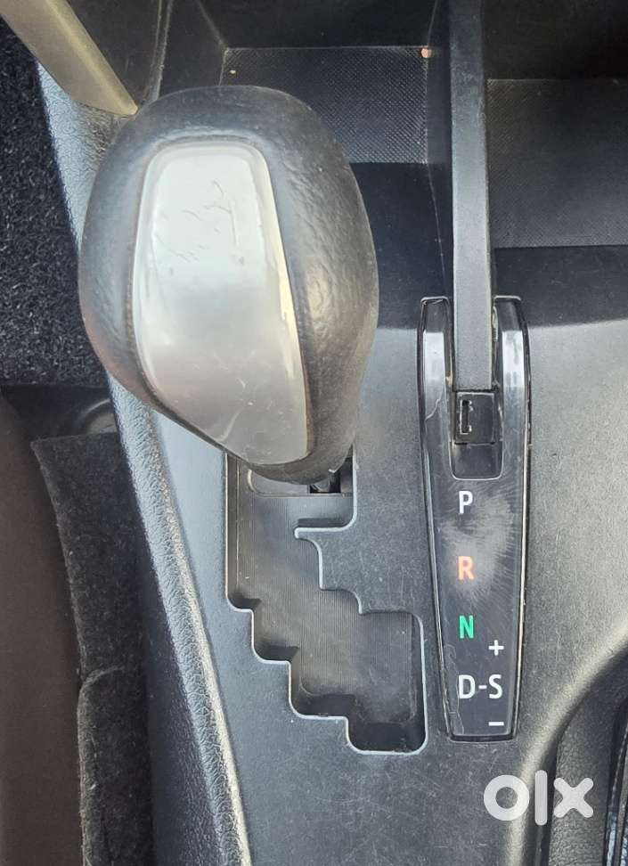 Toyota Innova Crysta 2.8 Gx At 8 Seater, 2017, Diesel