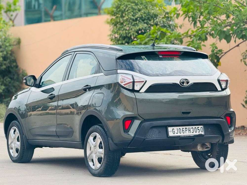 Tata Nexon, 2022, Petrol