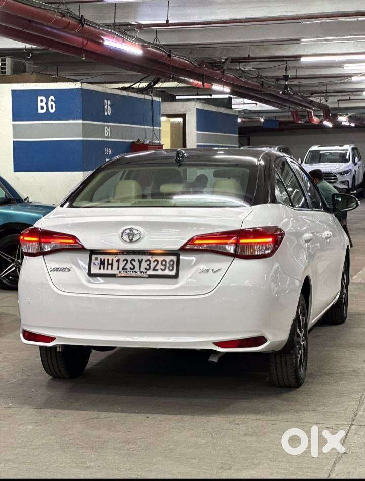 Toyota Yaris V Cvt, 2020, Petrol