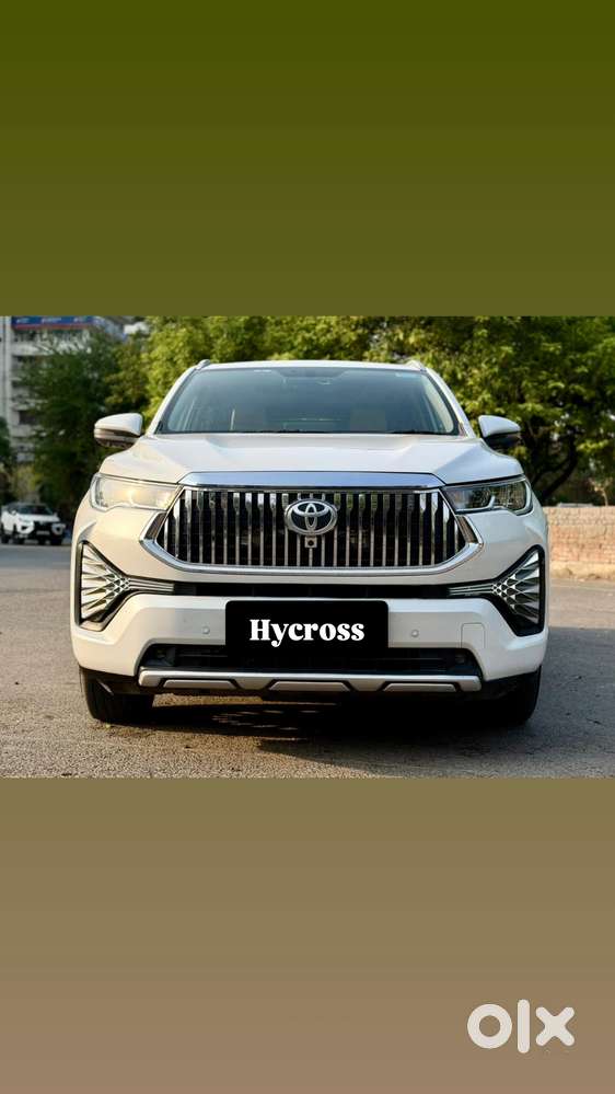 Toyota Innova Hycross 2.0 Vx (o) Hybrid 7 Str, 2025, Petrol