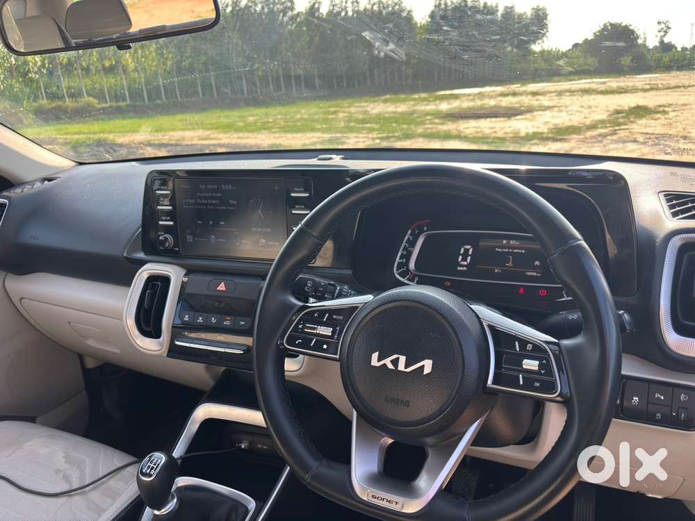 Kia Sonet Petrol 2025