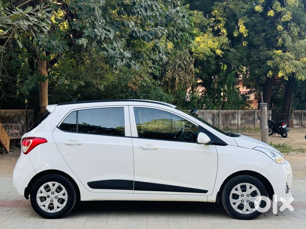 Hyundai Grand I10 Sportz, 2017, Petrol