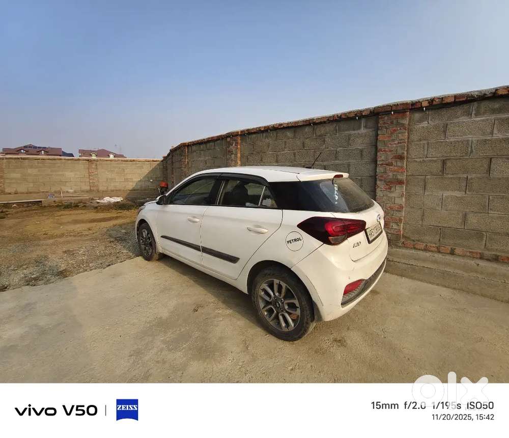 I20 In New Condition With Loadings