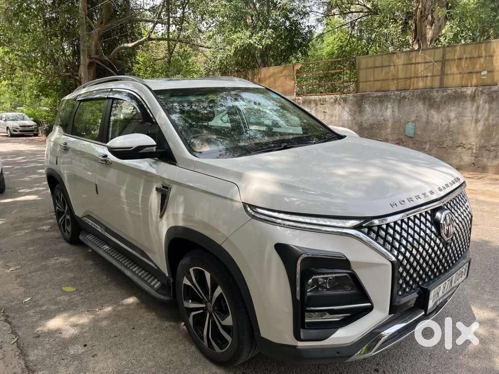 Mg Hector Plus Savvy Pro 1.5 Turbo Petrol Cvt 7 Str Dual Tone, 2023,..