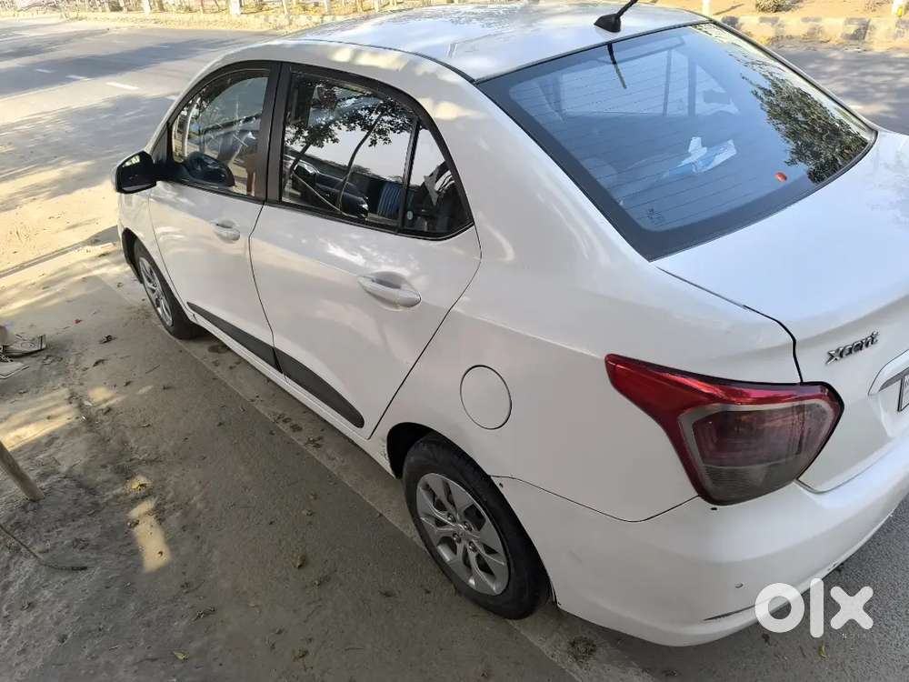 Hyundai Xcent 2015