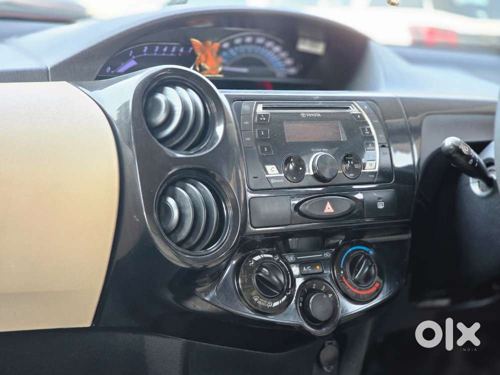 Toyota Etios Liva V Dual Tone, 2019, Cng & Hybrids