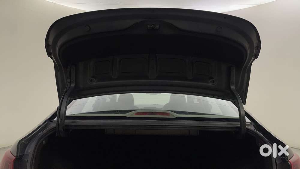 Hyundai Verna 1.5 Mpi Mt Sx (o), 2021, Petrol