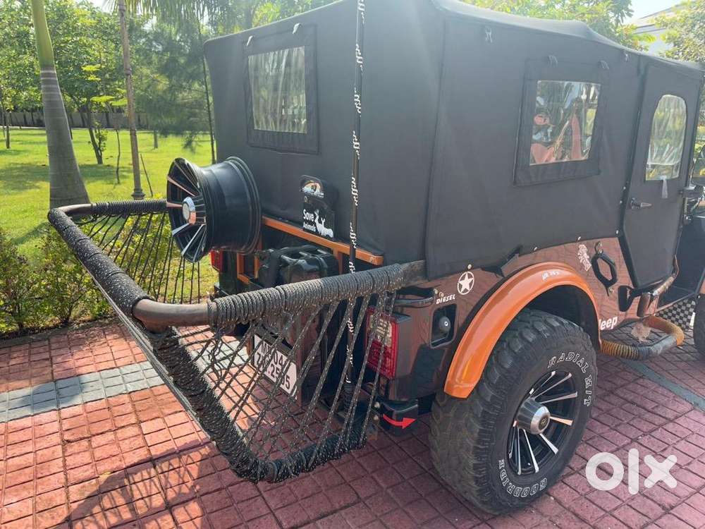 Mahindra Jeep Fully Air Condition Ready To Drive.