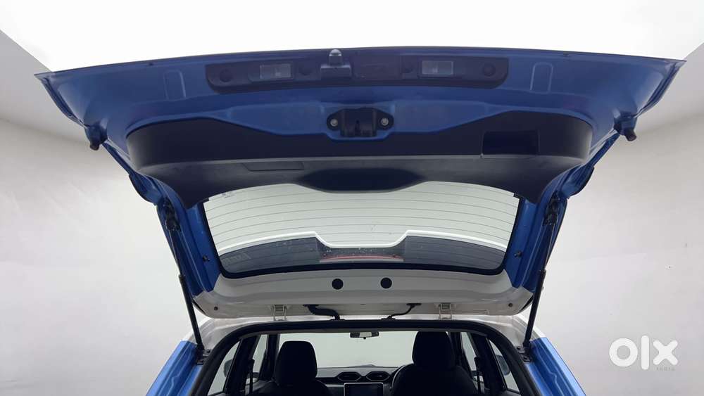 Nissan Magnite 1.0 Xv Premium Dual Tone, 2021, Petrol