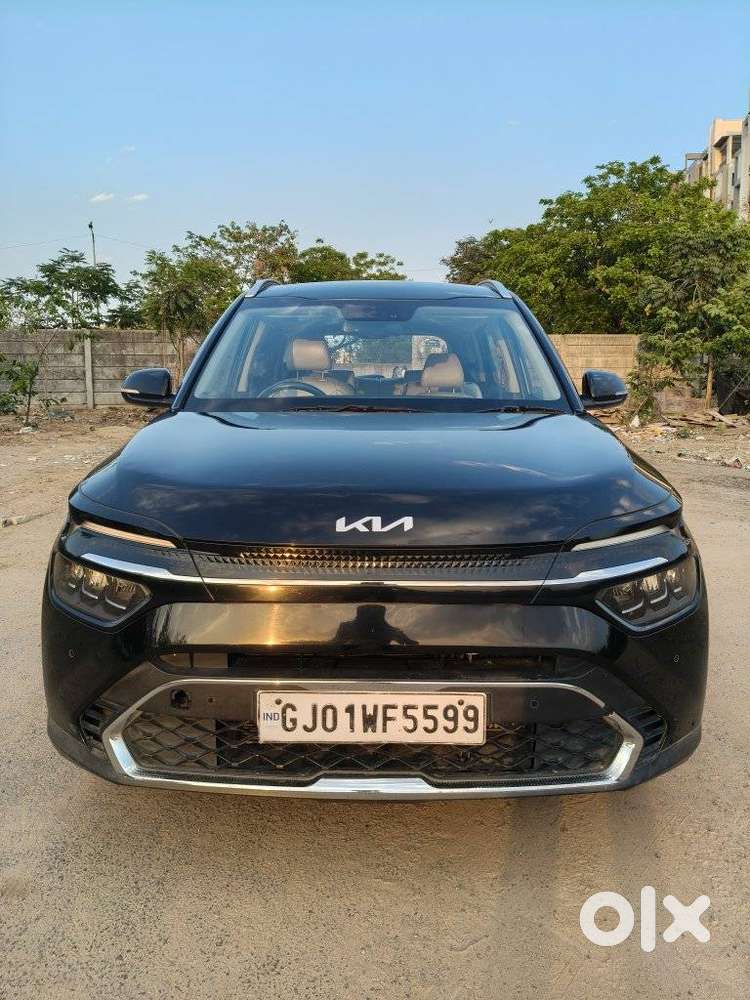 Kia Carens 1.4 Luxury Plus 6 Str, 2022, Petrol