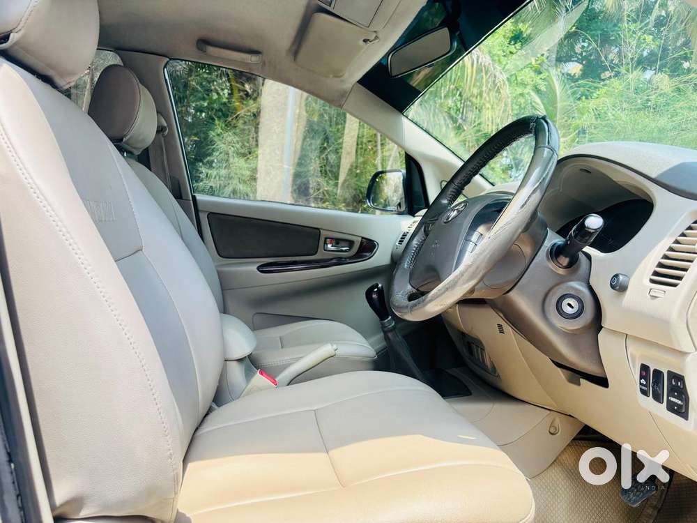 Toyota Innova 2.5 V 7 Str, 2012, Diesel