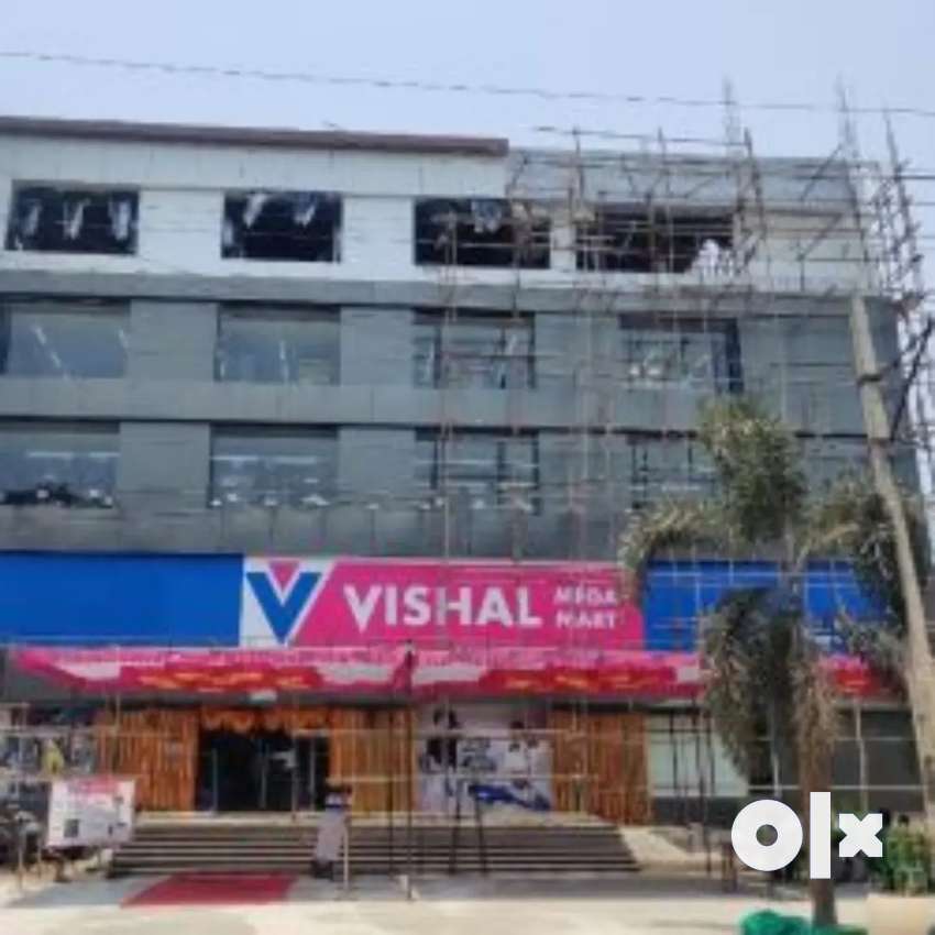 Job available Vishal Mega Mart Male and female Candidates 35 Sales