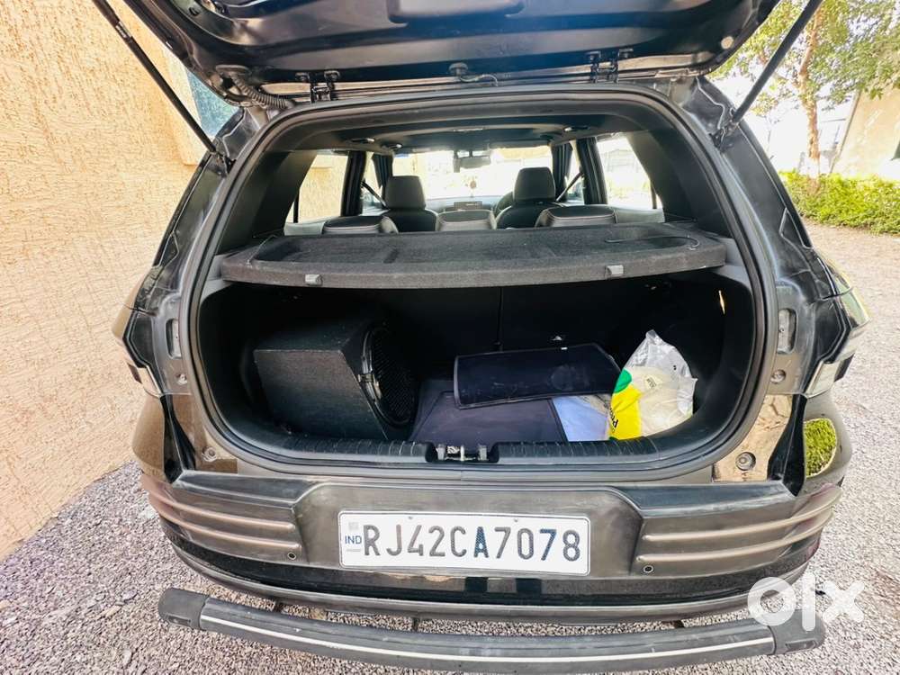 Hyundai New Venue 2023 Petrol Automatic 55000 Km Driven