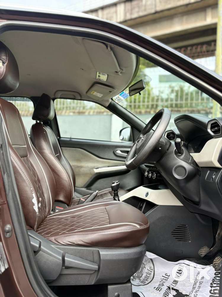 Nissan Magnite 1.0 Xv, 2021, Petrol
