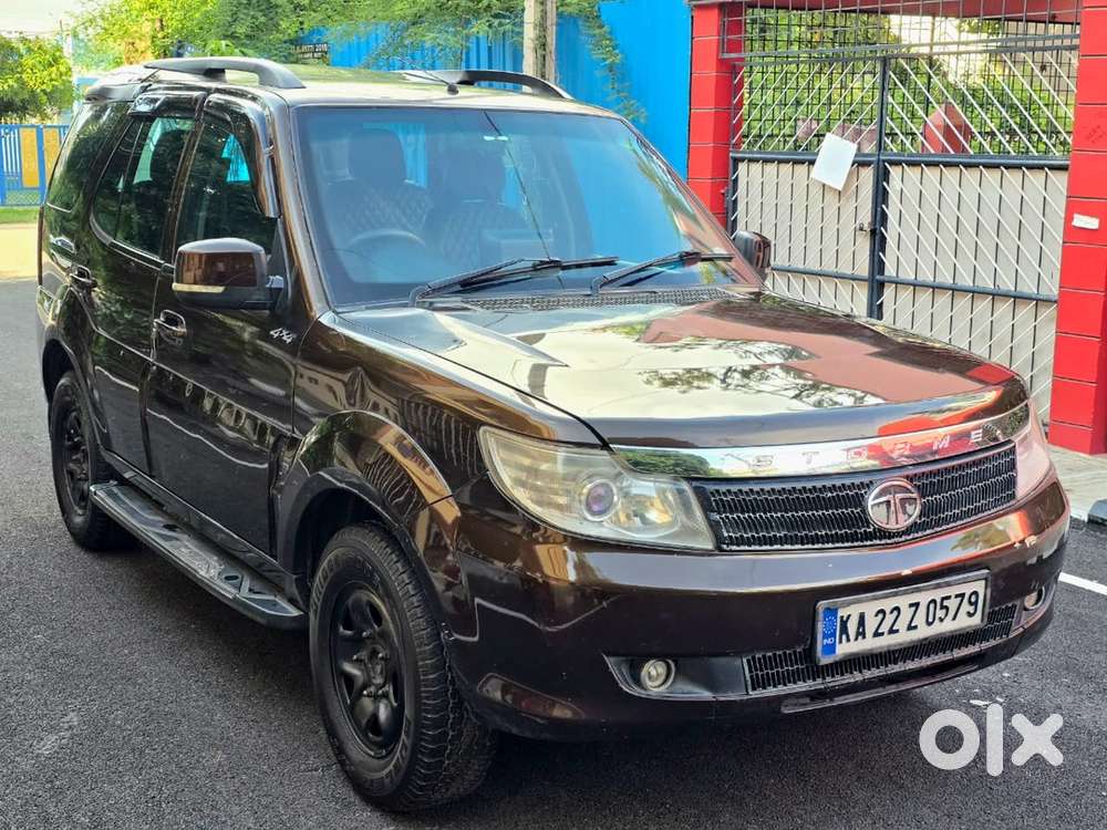 Tata Safari Storme 2013