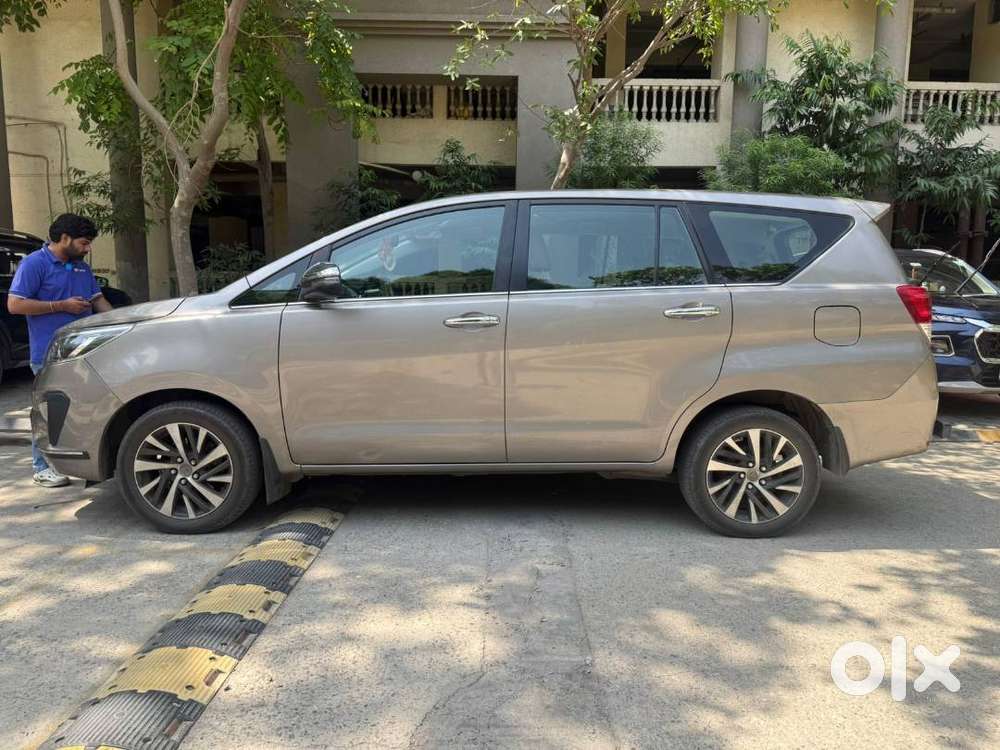 Toyota Innova Crysta 2022 Diesel Car - Well Maintained