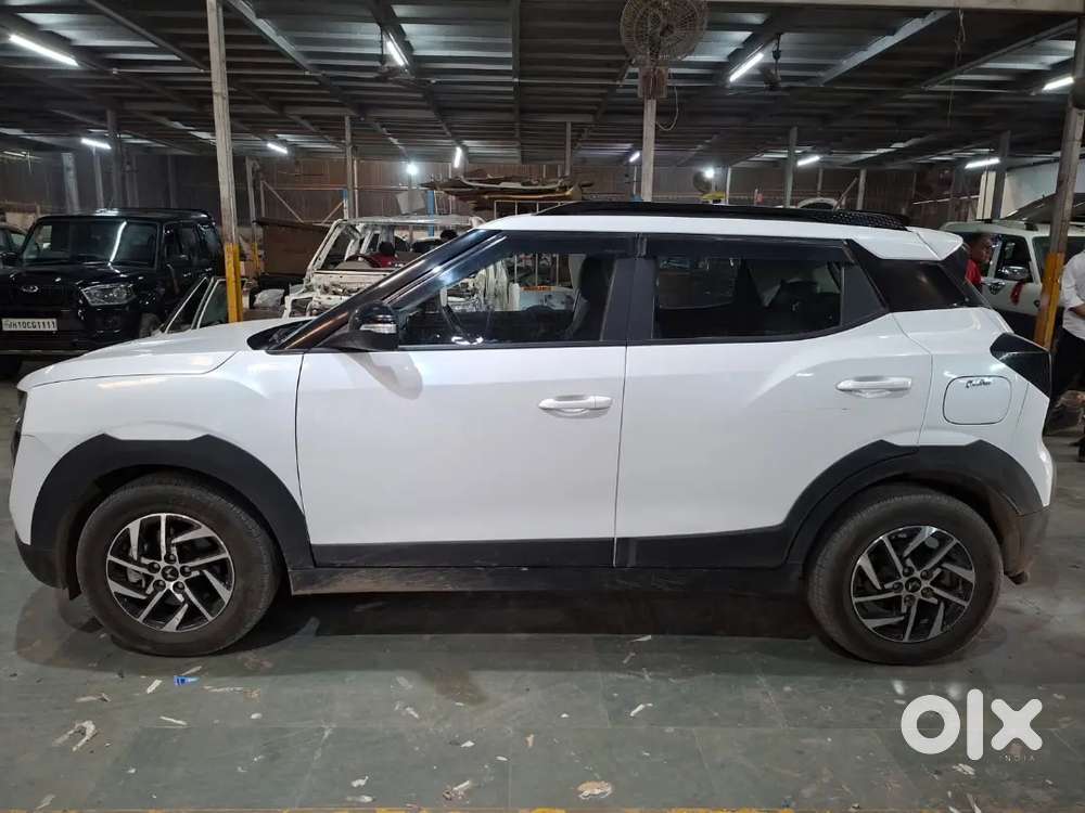 Mahindra Xuv 3xo 2025 Petrol 2500 Km Driven