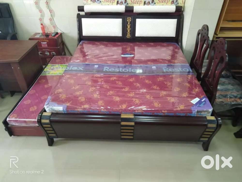 King size bed 2024 with baby cot