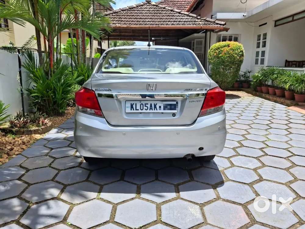 Honda Amaze 2015 Diesel Well Maintained