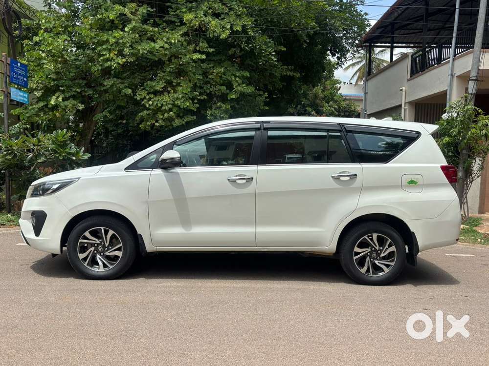 Toyota Innova Crysta 2.4 V 8 Str, 2021, Diesel