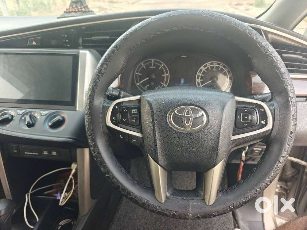 Toyota Innova Crysta 2.7 Zx At, 2017, Diesel