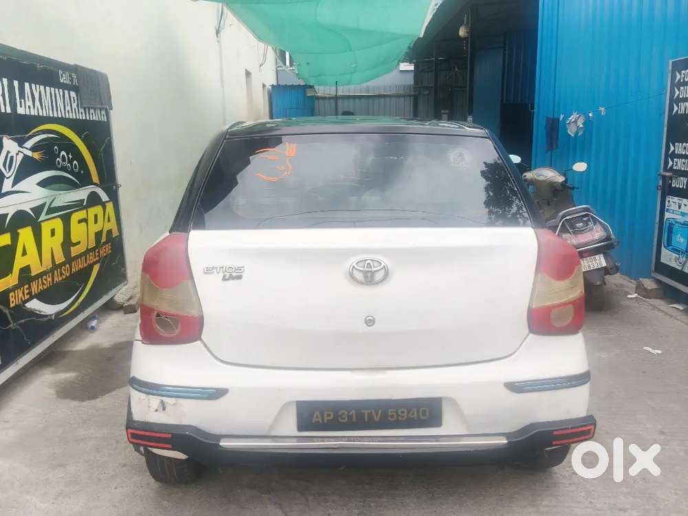 Toyota Etios Liva 2015