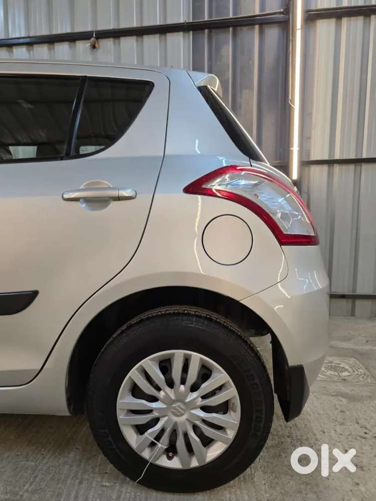 Maruti Suzuki Swift Vxi 2017